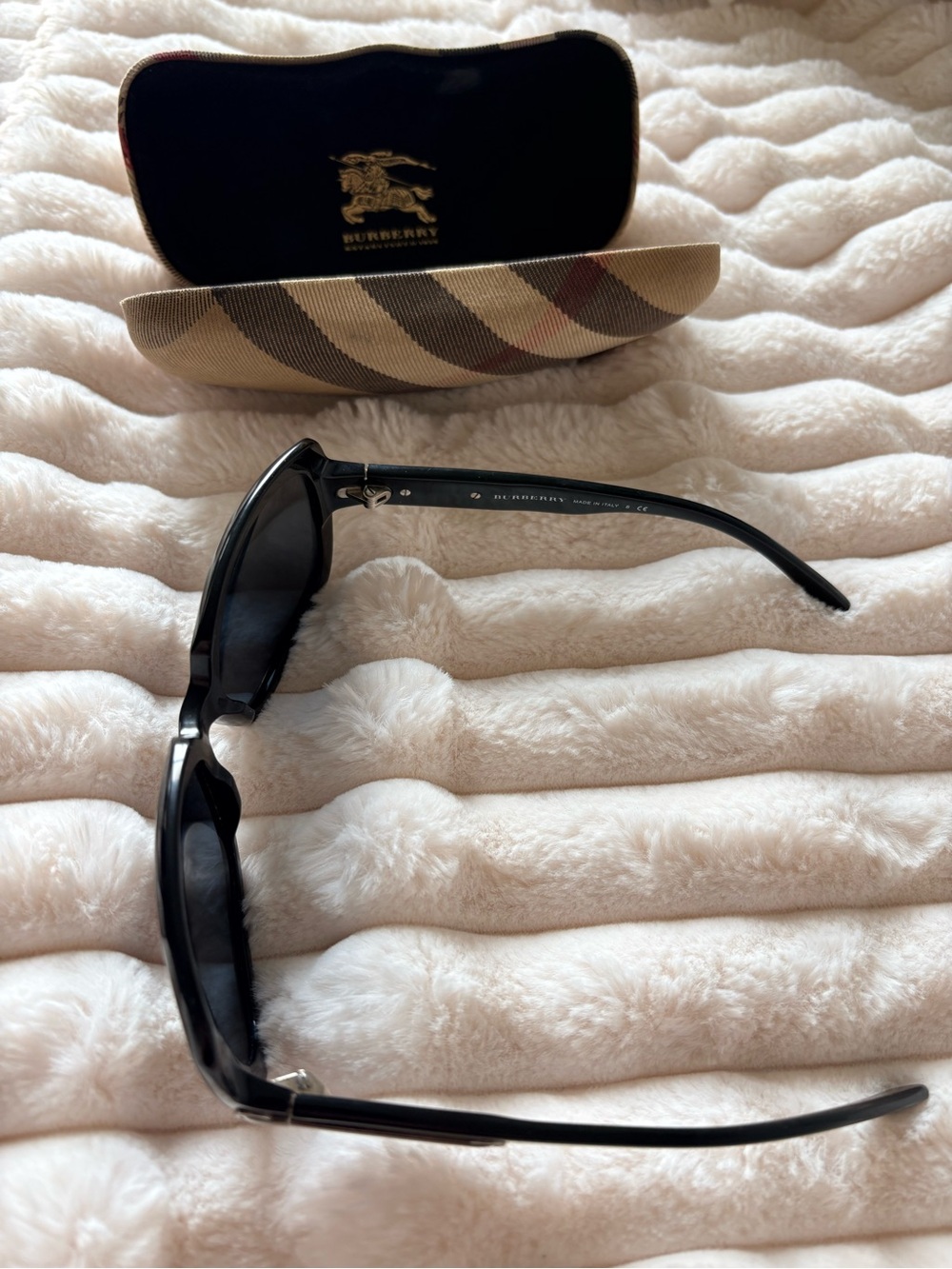 Burberry Black Women's Oversized Square Sunglasses - Picture 3 of 4